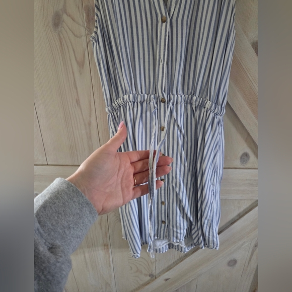 A&F Dress - Picture 3 of 6